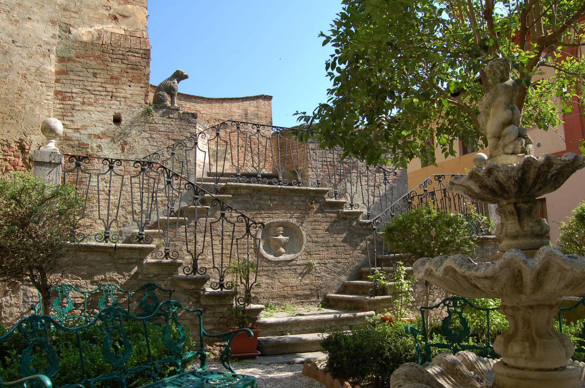 Bnb Residenza D Epoca Il Casato Siena Bagian luar foto