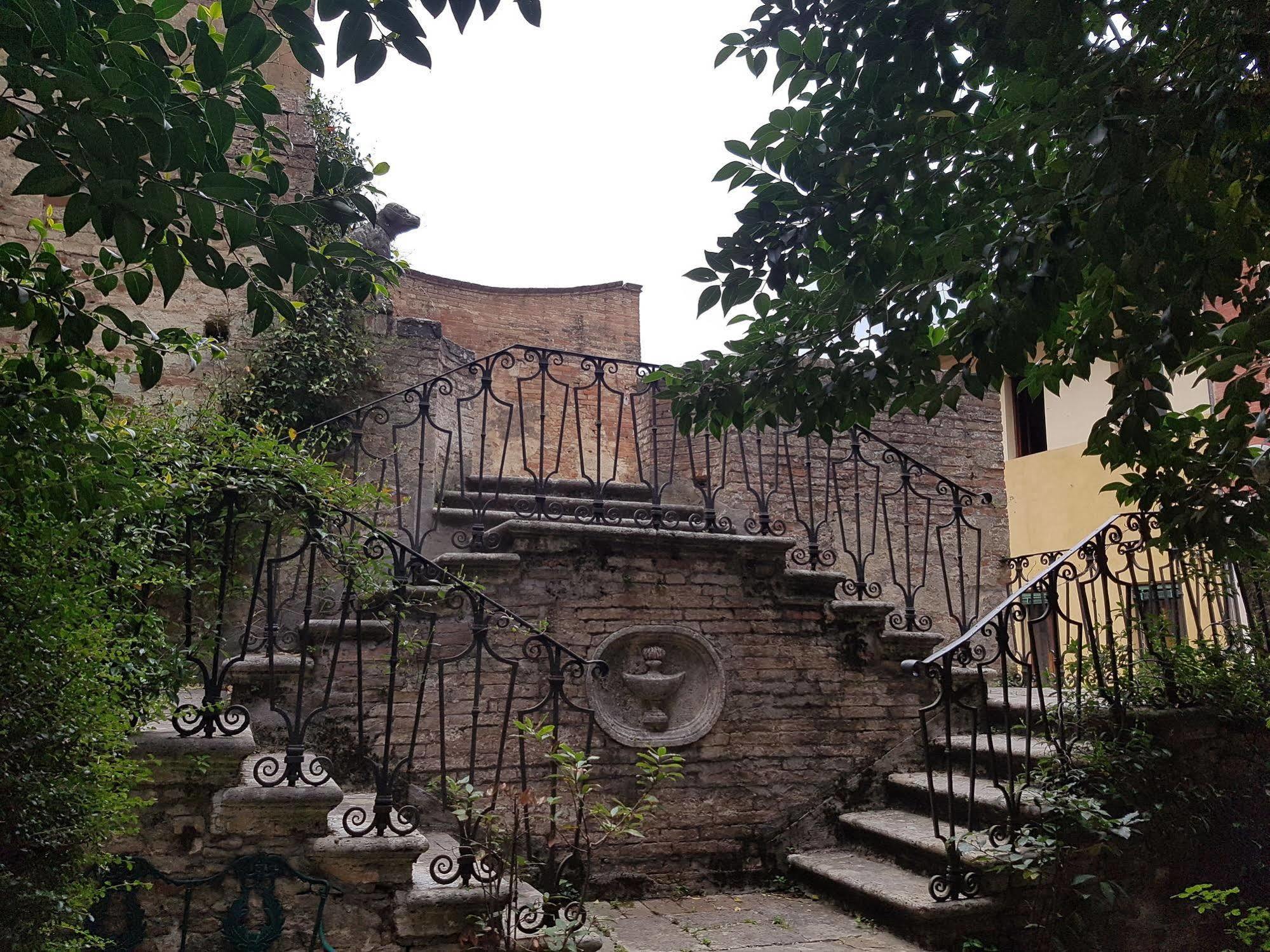 Bnb Residenza D Epoca Il Casato Siena Bagian luar foto